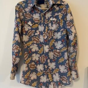 Women’s western buttondown shirt